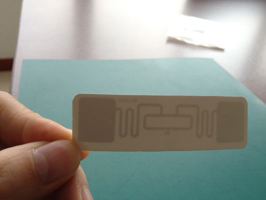 L'autocollant de la fréquence ultra-haute RFID étiquette le papier blanc Rfid Chip Sticker de l'étranger H3 AZ-9662 de label